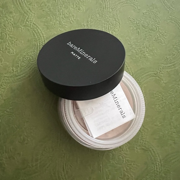Bareminerals matte foundation SOFT MEDIUM 11 NWOB